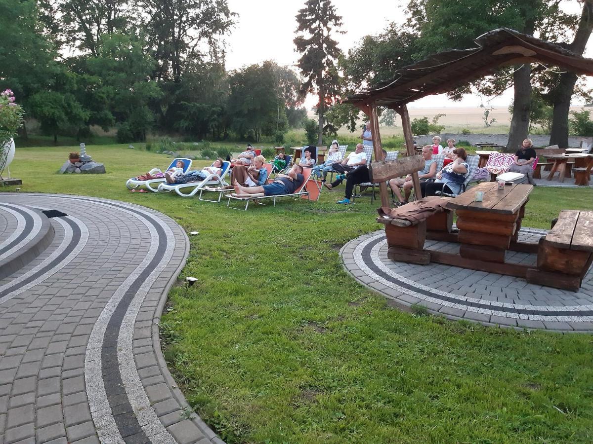 Dworek Natury Strzezenice Buitenkant foto